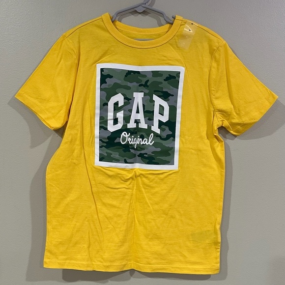 Gap Kids Short Sleeve Graphic T-Shirt. NWT. Size medium. - Picture 1 of 5